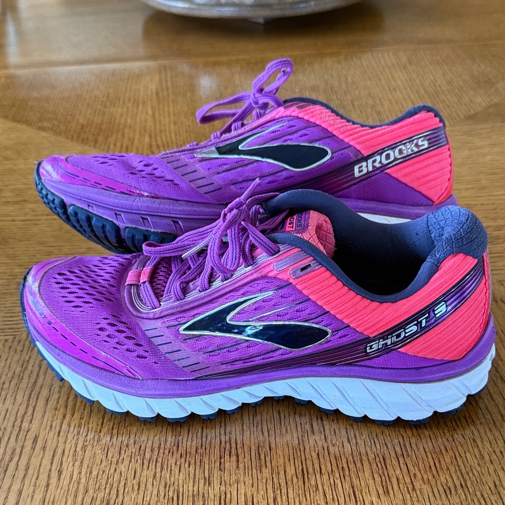 Women’s Brooks Ghost 9 size 10